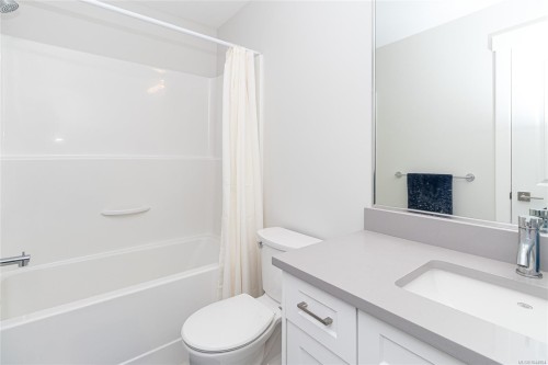 #B-1973 Caldwell Rd, Sooke, BC - Indoor Photo Showing Bathroom