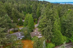 1005 Kentwood Pl Saanich, BC V8Y 2R2