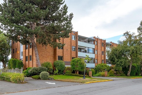 #203-853 Selkirk Ave  Esquimalt, BC V9A 2T7