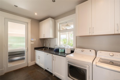 3089 Cook St, Chemainus, BC 