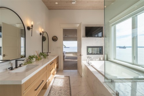 3089 Cook St, Chemainus, BC 