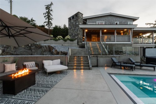 3089 Cook St, Chemainus, BC 