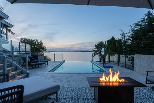 3089 Cook St, Chemainus, BC 