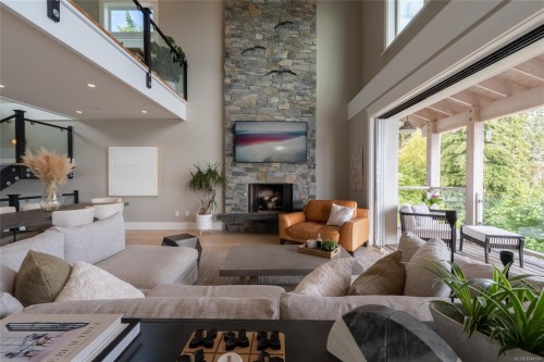 3089 Cook St, Chemainus, BC 