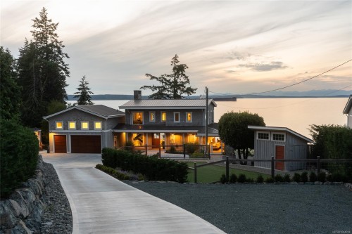 3089 Cook St, Chemainus, BC 