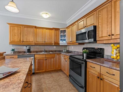 60 Cloverfield Court, Dartmouth, NS - Indoor Photo Showing Kitchen With Double Sink