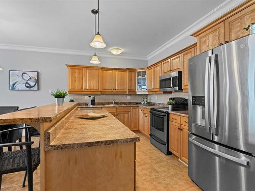 60 Cloverfield Court, Dartmouth, NS - Indoor Photo Showing Kitchen With Double Sink