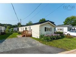 23 Brook Street  Middle Sackville, NS B4E 1B7