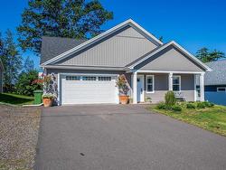 8 Covey Drive  North Kentville, NS B4N 0H8
