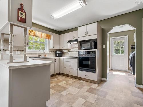 86 Nita Drive, Brookside, NS - Indoor Photo Showing Kitchen