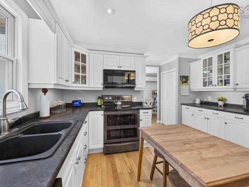 12221 Highway 2, Lower Onslow, NS 