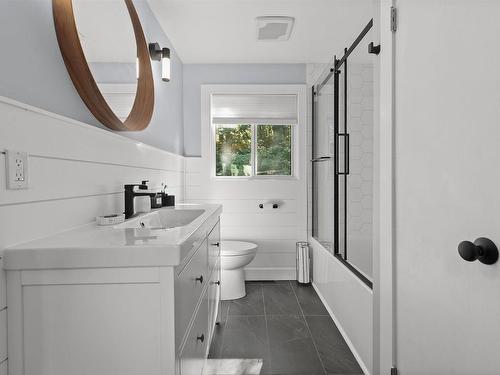 14 Starling Street, Halifax, NS - Indoor Photo Showing Bathroom