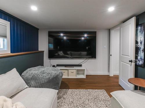 14 Starling Street, Halifax, NS - Indoor Photo Showing Living Room