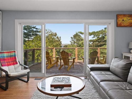 14 Starling Street, Halifax, NS - Indoor Photo Showing Living Room