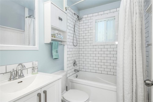 541 Colwyn St, Campbell River, BC 