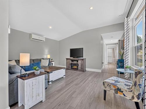 4 Kellys Lane, Ingonish, NS 