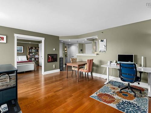 323 45 Vimy Avenue, Halifax, NS - Indoor