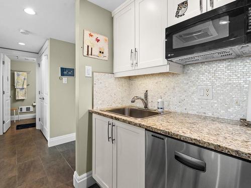 323 45 Vimy Avenue, Halifax, NS - Indoor Photo Showing Kitchen With Upgraded Kitchen