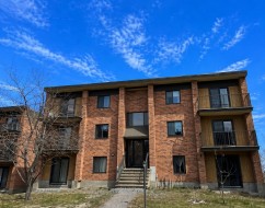 5-18 Rue de Deauville  Gatineau (Hull), QC J8Z 2J3