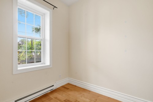 Chambre à coucher - 10 Rue De Carillon, Gatineau (Hull), QC - Indoor Photo Showing Other Room