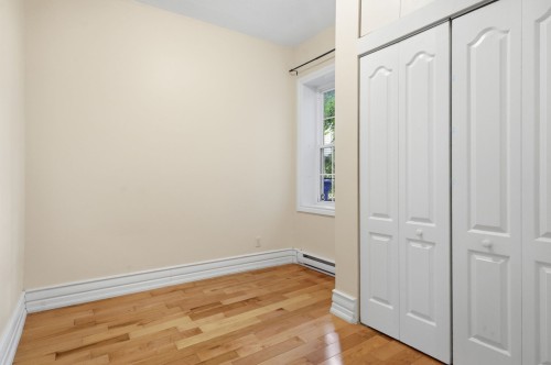 Chambre à coucher - 10 Rue De Carillon, Gatineau (Hull), QC - Indoor Photo Showing Other Room