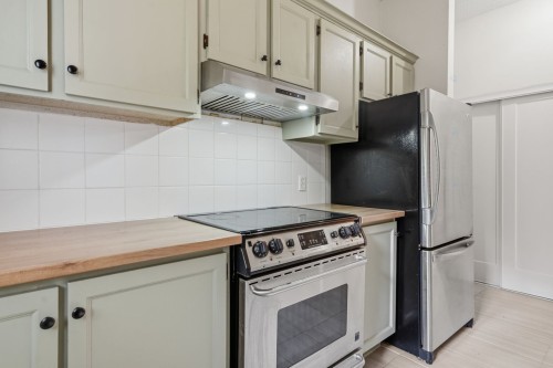 Cuisine - 10 Rue De Carillon, Gatineau (Hull), QC - Indoor Photo Showing Kitchen