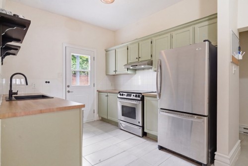 Cuisine - 10 Rue De Carillon, Gatineau (Hull), QC - Indoor Photo Showing Kitchen