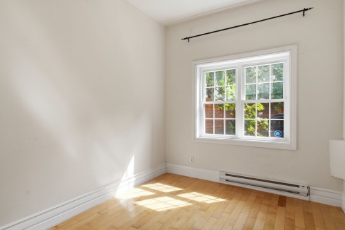 Chambre à coucher principale - 10 Rue De Carillon, Gatineau (Hull), QC - Indoor Photo Showing Other Room