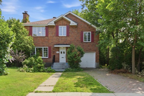 24 Av Jasper — photo 1