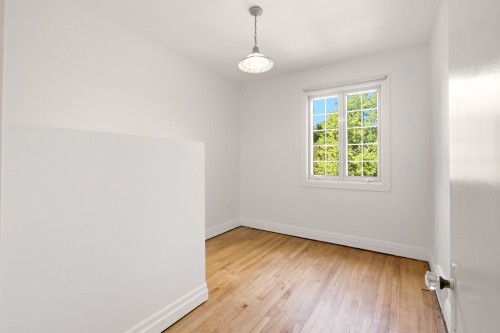 Chambre à coucher - 24 Av. Jasper, Mont-Royal, QC - Indoor Photo Showing Other Room