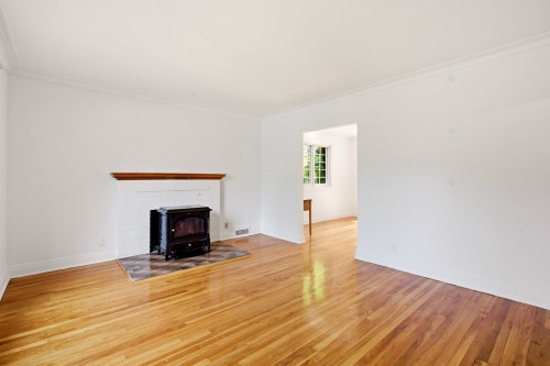 Salon - 24 Av. Jasper, Mont-Royal, QC - Indoor Photo Showing Living Room With Fireplace
