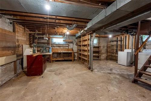 501 Mcnaughton Ave, Winnipeg, MB - Indoor Photo Showing Basement