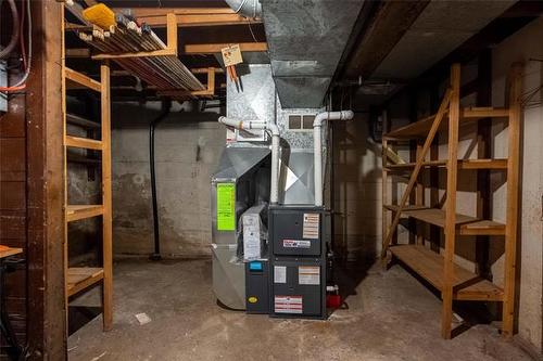 501 Mcnaughton Ave, Winnipeg, MB - Indoor Photo Showing Basement