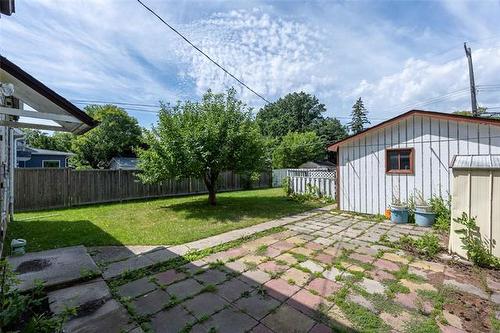 501 Mcnaughton Ave, Winnipeg, MB - Outdoor