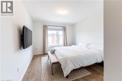 92 Dryden Lane, Hamilton, ON - Indoor Photo Showing Bedroom