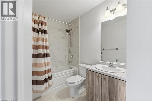 92 Dryden Lane, Hamilton, ON - Indoor Photo Showing Bathroom