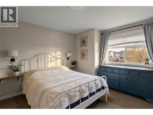 1355 Findlay Road Unit# 133, Kelowna, BC - Indoor Photo Showing Bedroom