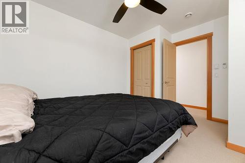 906 6Th Avenue Unit# 1, Invermere, BC - Indoor Photo Showing Bedroom