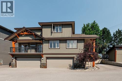 906 6Th Avenue Unit# 1, Invermere, BC - Outdoor