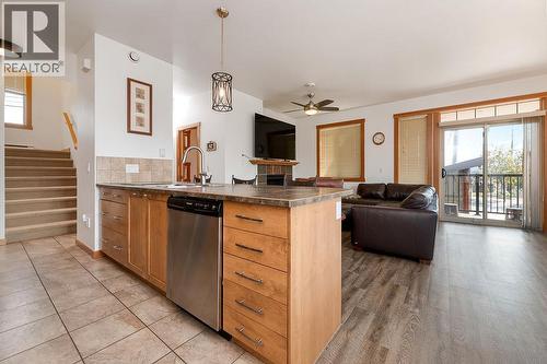 906 6Th Avenue Unit# 1, Invermere, BC - Indoor
