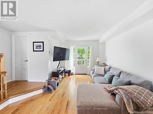 112 Harbourside Drive, Whitby, ON - Indoor Photo Showing Living Room