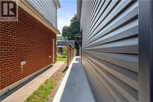 53 FRANKLIN Street Unit# B , Brantford, Ontario N3R 1T2 2