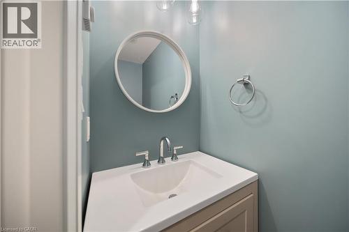 53 FRANKLIN Street Unit# B , Brantford, Ontario N3R 1T2 4