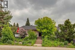 783 Lake Twintree Crescent SE  Calgary, AB T2J 2W2