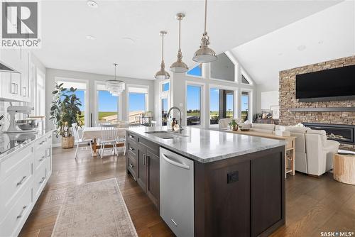 Luxury Vibank Acreage - 13.95 Acres., Vibank, SK - Indoor Photo Showing Kitchen With Upgraded Kitchen