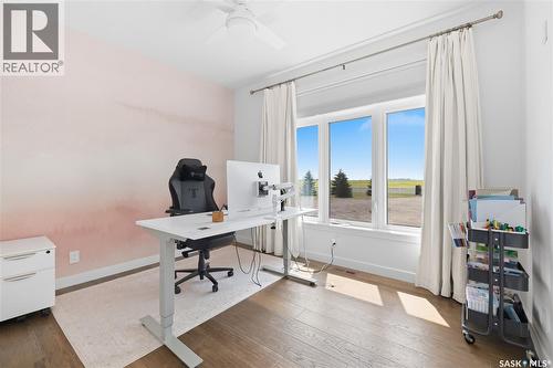 Luxury Vibank Acreage - 13.95 Acres., Vibank, SK - Indoor Photo Showing Office