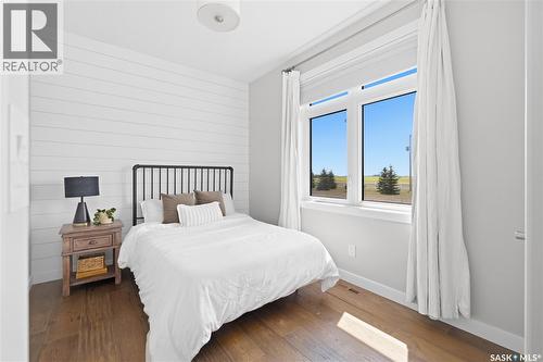 Luxury Vibank Acreage - 13.95 Acres., Vibank, SK - Indoor Photo Showing Bedroom