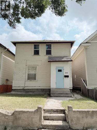 420 J AVENUE N  Saskatoon, SK S7L 2K3