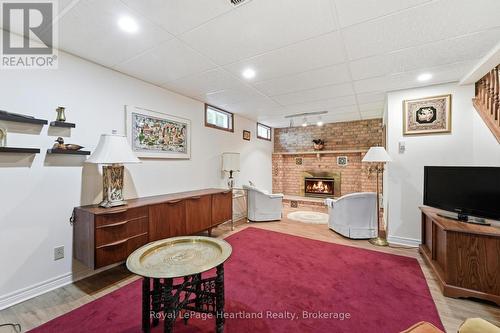 24 Leonard Drive, Goderich (Goderich (Town)), ON - Indoor With Fireplace