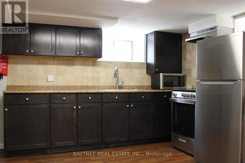 LOWER - 57 CARUS AVENUE , Toronto, Ontario M6G 2A5 4